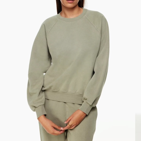 Wilfred Sweaters - Aritzia Wilfred Free “Free Fleece Crew”